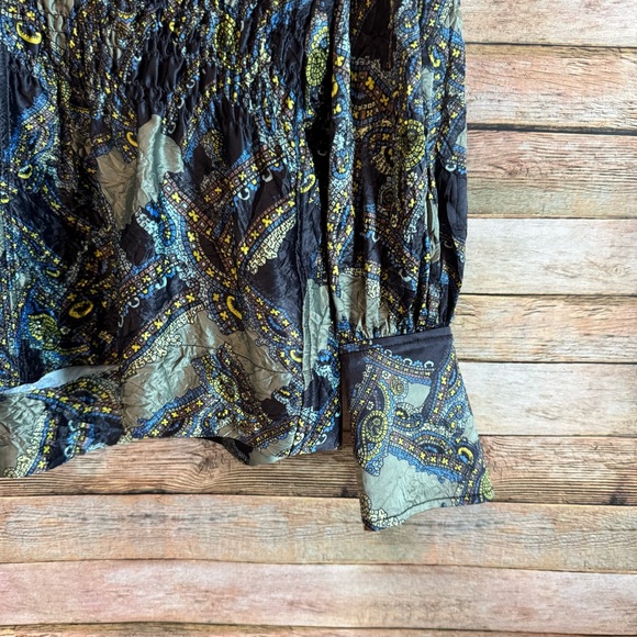 GANNI Women's Crinkled Satin Textured V Neck Smocked Paisley Top Size 38 - Picture 3 of 9